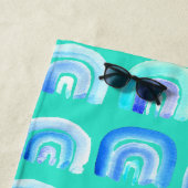 Serviette De Plage Turquoise bleu arc-en-ciel (En situation)