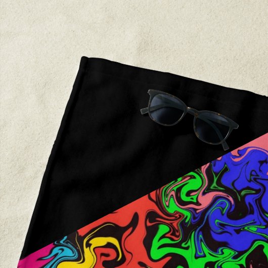 Serviette De Plage Twirly coloré Abstrait / (En situation)