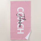 Serviette De Plage Typographie d'entraîneur personnalisée rose (Devant)