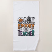 Serviette De Plage Un design vectoriel Halloween d'un professeur effr (Devant)
