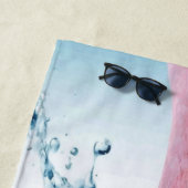 Serviette De Plage Un drôle de Flamant rose rose sot prend un bain (En situation)