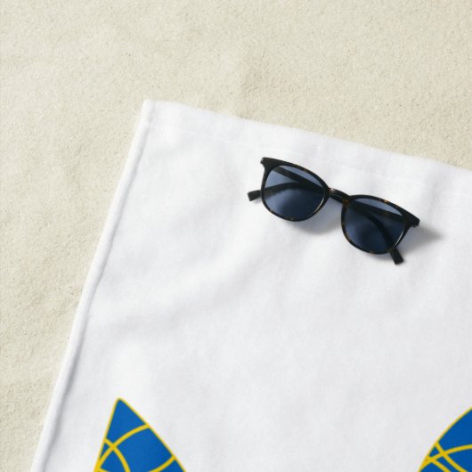 Serviette De Plage Un trident ukrainien texturé drapeau d'Ukraine cou (En situation)