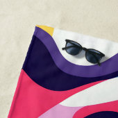 Serviette De Plage Vagues de flux abstrait 6 (En situation)