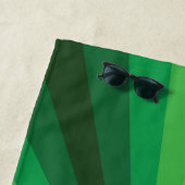 Serviette de plage verte illusion d'optique (En situation)