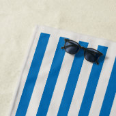 Serviette De Plage Vibes de plage côtière rayures bleues (En situation)