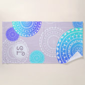 Serviette De Plage Vibrant Aqua Blue Random Mandala Monogramme (Devant)