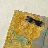 Serviette De Plage Vincent van Gogh - Wheatfield avec une Faucheuse (En situation)