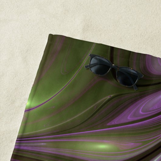 Serviette De Plage Violet Abstrait violet violet kaki fractal (En situation)