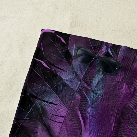 Serviette De Plage Violet foncé violet pourpre Abstraite plumes textu (En situation)