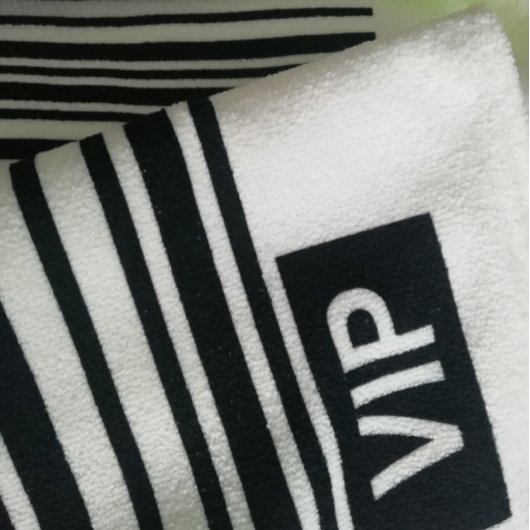 SERVIETTE DE PLAGE VIP TRAVEL