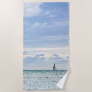 Serviette De Plage Voilier sur l'eau