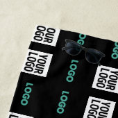 Serviette De Plage Votre logo ou image | Zig Zag Motif avec deux imag (En situation)