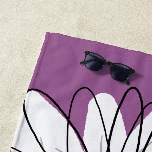 Serviette De Plage Whimsical Daisy - orchidée - nom de script tendanc (En situation)