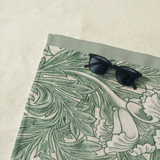 Serviette De Plage William Morris tulip fond textile vert (En situation)