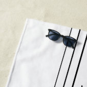 Serviette De Plage Your Custom Text & Modern Stripes | Black & White (En situation)