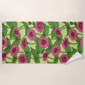 Serviette De Plage Zinnias rose sur vert clair (Devant)
