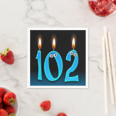 Serviette En Papier 102e anniversaire bougie avec globes oculaires (En situation)