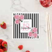 Serviette En Papier 18e anniversaire rose roses noir blanc rayures (En situation)