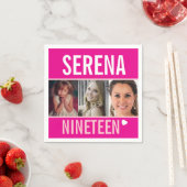 Serviette En Papier 19e anniversaire fête événement personnalisé photo (En situation)