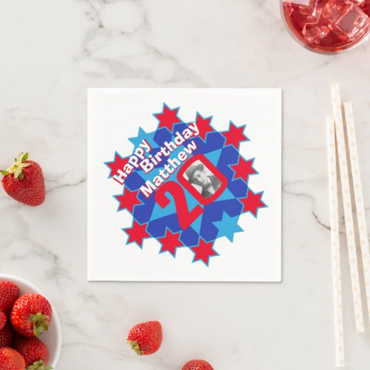 Serviette En Papier 20e anniversaire photo et nom étoile rouge serviet (En situation)