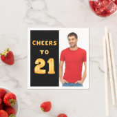 Serviette En Papier 21e anniversaire fête noir or photo mec (En situation)