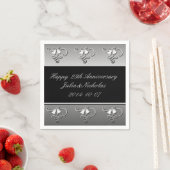 Serviette En Papier 25e anniversaire Argent et serviettes noires (En situation)