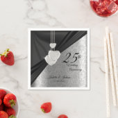 Serviette En Papier 25e anniversaire d'argent et de Mariage noir (En situation)