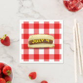 Serviette En Papier 4 juillet hot Dog sur Buffalo Plaid (En situation)