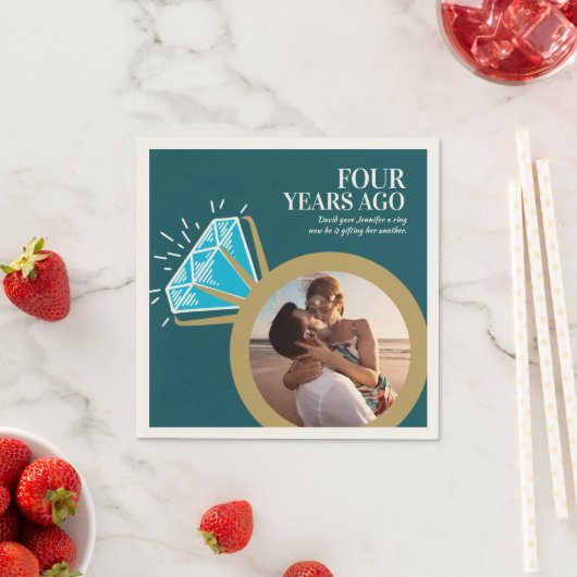 Serviette En Papier 4e anniversaire mariage fête bague or (En situation)