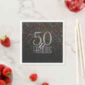 Serviette En Papier 50 & Fabulous Confetti Dots Élégant 50e anniversai (En situation)