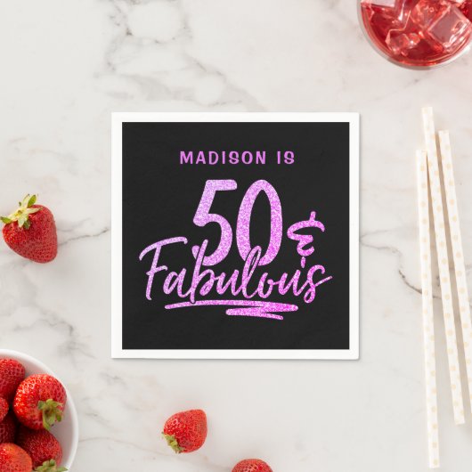 Serviette En Papier 50 & Fabulous Purple Parties scintillant 50e anniv (En situation)