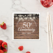 Serviette En Papier 50e anniversaire Gold Dust Rustic String lumières (En situation)