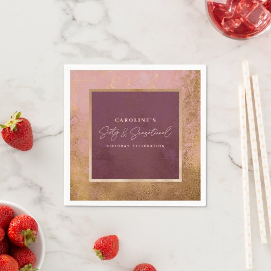 Serviette En Papier 60e anniversaire Rose de fête d'or Script (En situation)