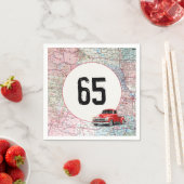 Serviette En Papier 65e anniversaire Camion rouge Retro sur la carte r (En situation)