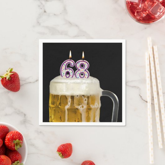 Serviette En Papier 68e anniversaire Bière en noir (En situation)