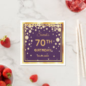 Serviette En Papier 70e anniversaire sur violet avec diamants d'or (En situation)