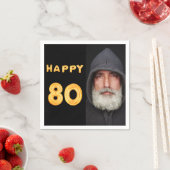 Serviette En Papier 80e anniversaire fête noir or photo homme (En situation)