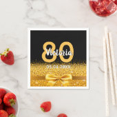 Serviette En Papier 80e anniversaire noir or nom arc (En situation)