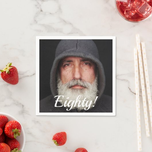 Serviette En Papier 80e anniversaire photo quatre-vingts hommes script (En situation)