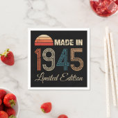 Serviette En Papier 80e anniversaire Vintage 1945 (En situation)
