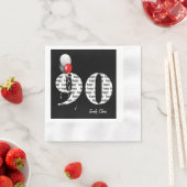 Serviette En Papier 90e anniversaire ballons de fête en noir (En situation)