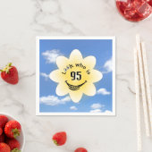 Serviette En Papier 95e anniversaire soleil et nuages d'été (En situation)