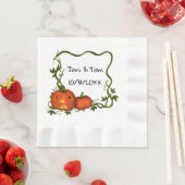 Serviette en papier à monogramme de citrouille d'H (En situation)