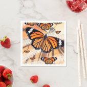 Serviette en papier à motif de papillon monarque (En situation)