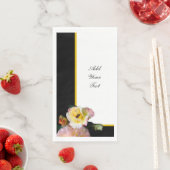 Serviette En Papier Abeille sur roses rose jaune Fleurs (En situation)