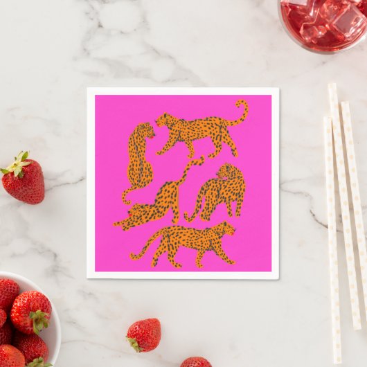 Serviette En Papier affiche de léopard Abstrait aux lèvres rouges (En situation)