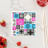 Serviette En Papier Ajouter Nom & Relation Anniversaire Magenta & Bleu (En situation)