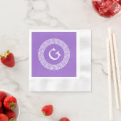 Serviette En Papier Améthyste Wht Cadre Rnd Clé Grecque Monogramme Ini (En situation)