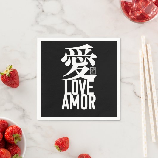 Serviette En Papier Amour. Amor. 愛. (En situation)