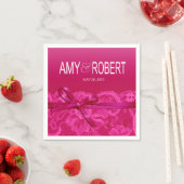 Serviette En Papier Amy Bows Ribbon & Lace Mariage fuschia (En situation)